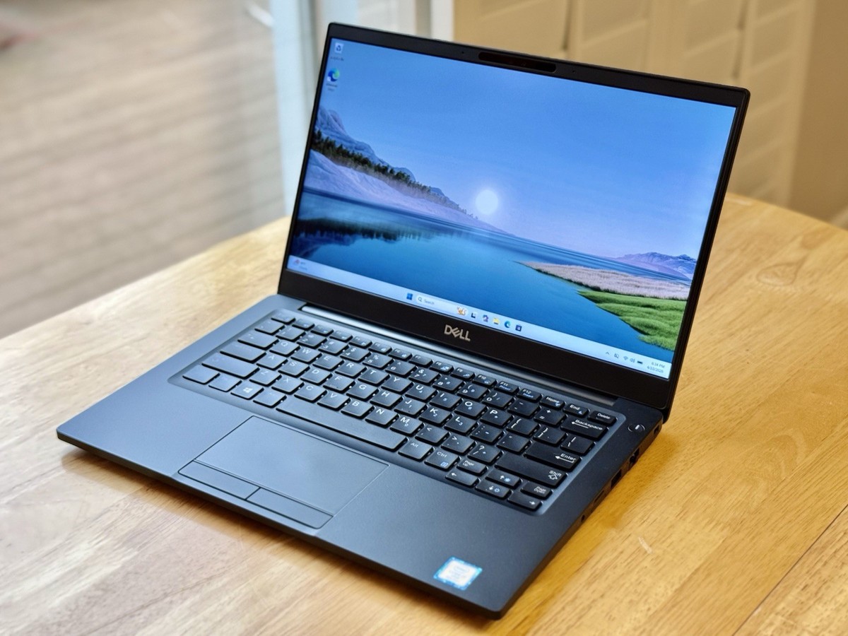 Dell Latitude 7390 Laptop i7-8650U 8GB 512GB with Win 11 Pro