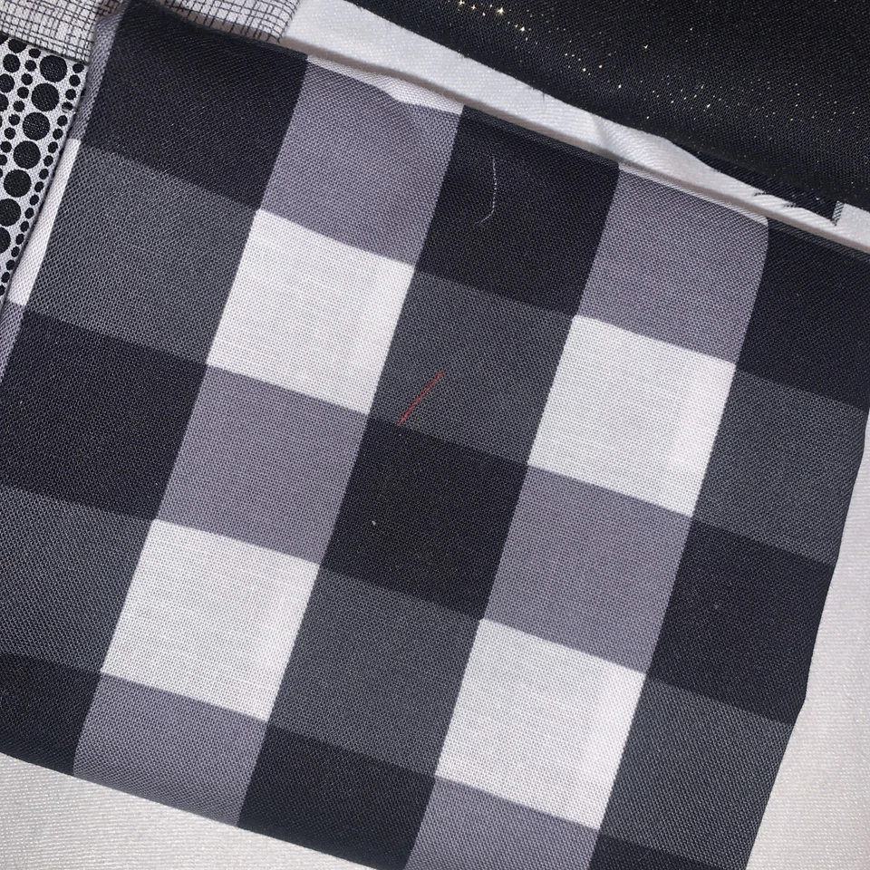 Lote de 7 piezas de tela de algodón negro y gris para acolchado tallas en desc Foto 2 de 4