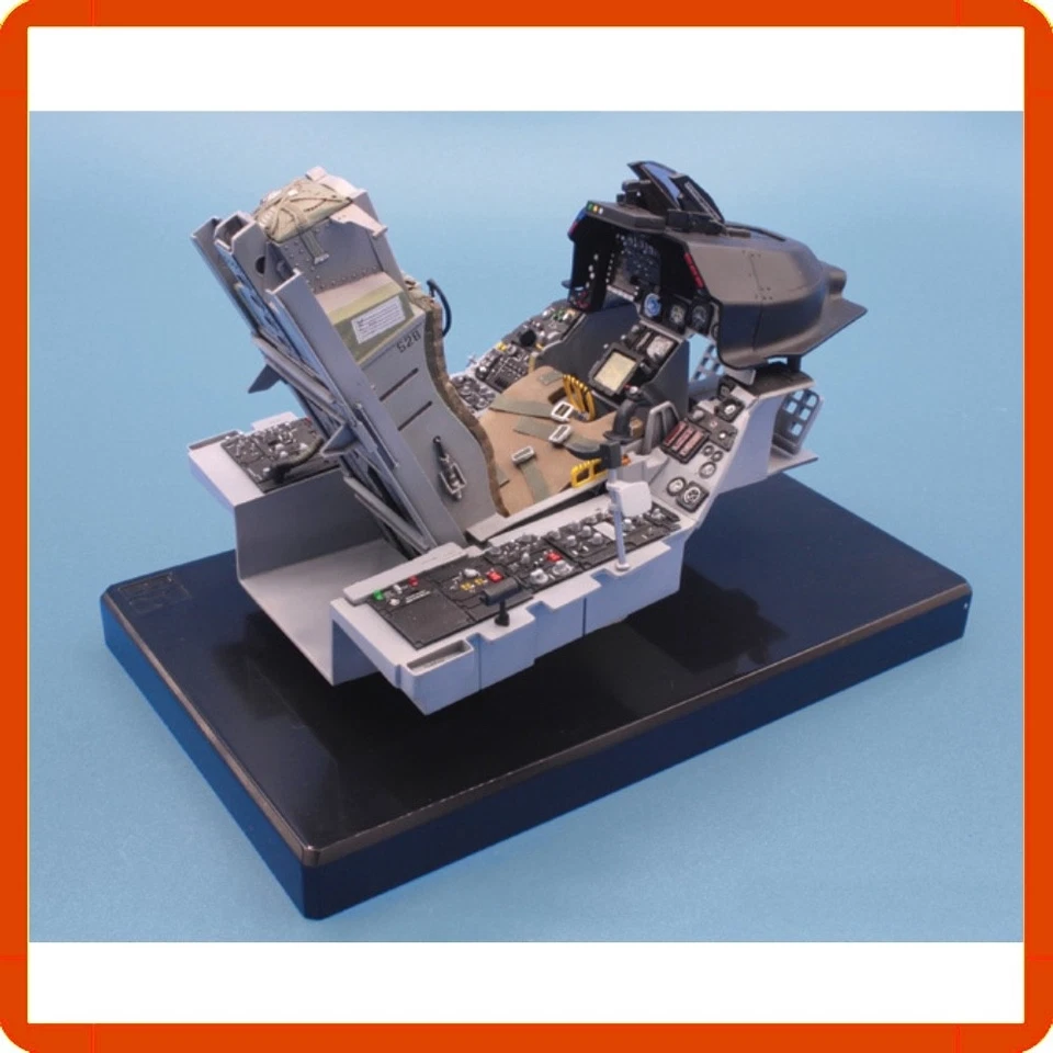 Italeri scala 1/12 F16 Cockpit kit di montaggio modellino aereo militare statico - Immagine 3 di 4