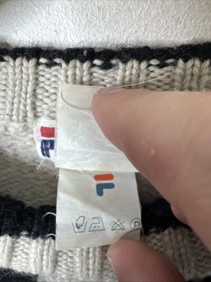 Vintage FILA Women’s Wool Sweater L Made in Hong Kong 80s 90s Geometric Knit Ski - Image 4 of 4