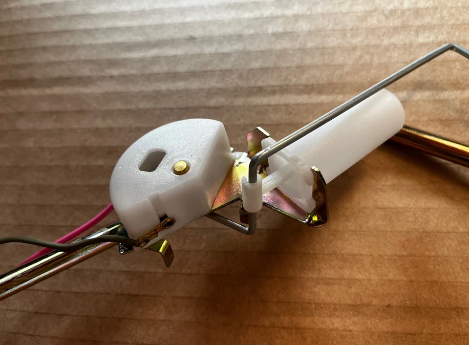 FIAT 131 2000 SPORT ABARTH ESTATE SENSOR DE NIVEL DE COMBUSTIBLE MEDIDOR DE FLOTADOR TRANSMISOR X 1 Foto 3 de 4