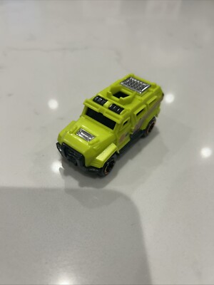 Metal Machines Zuru, gelber Rettungsdienstwagen sehr guter Zustand