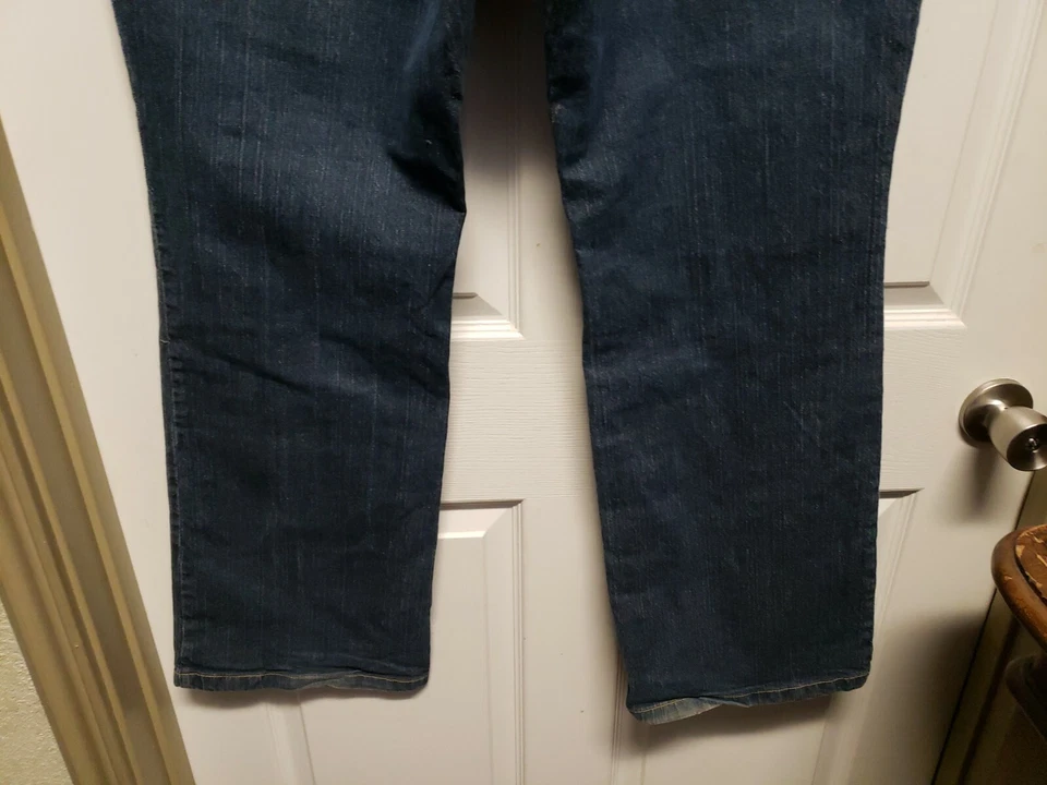 Daisy Fuentes Women Jeans Size 18W Blue Stretchy Plus Stright Fancy Pockets - Image 4 of 4