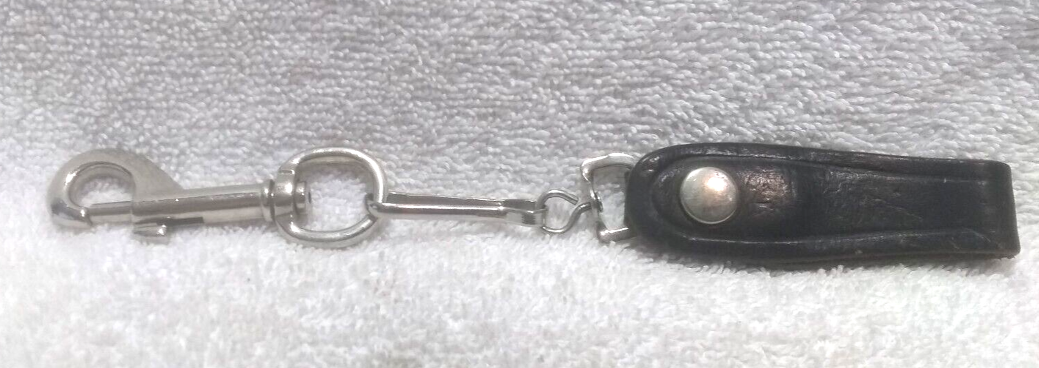 Leather Belt Loop Key Holder With Snap For Keys  Great Vintage Condition-image