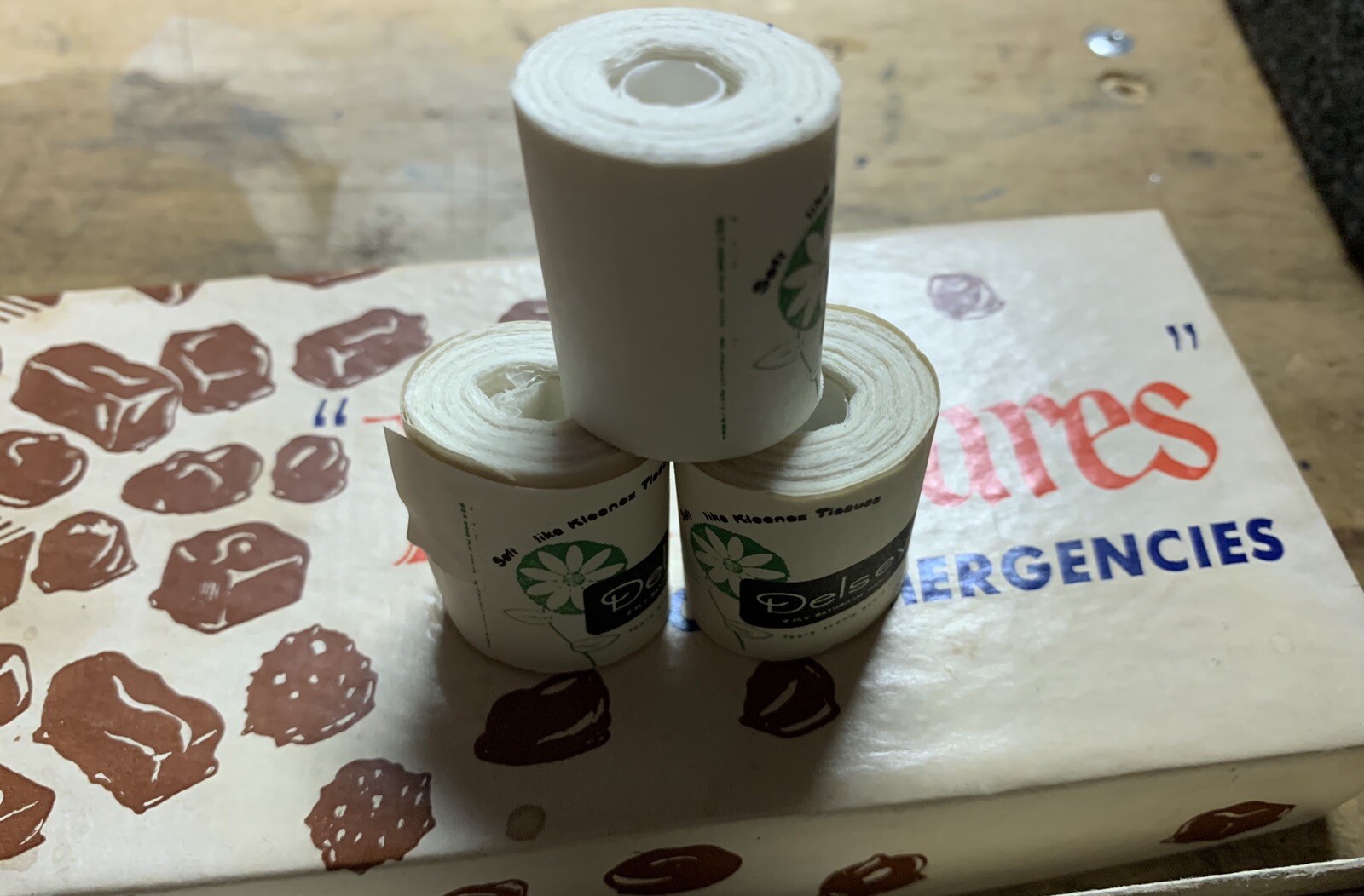 Miniatures for Emergencies (1967) H. Fishlove & Co. [Chicago, ILL.] Toilet Paper