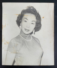 FAMOUS CHINESE ACTRESS HONG KONG PHOTOGRAPH 10''X12''