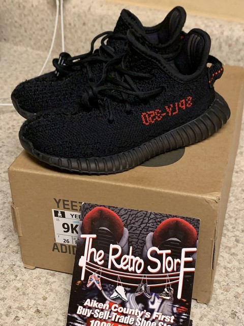 yeezy trainers size 4