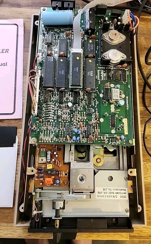 Adaptador Commodore 64 ZoomFloppy con Datel Burst Parallel y paquete de unidad 1541 Foto 2 de 4