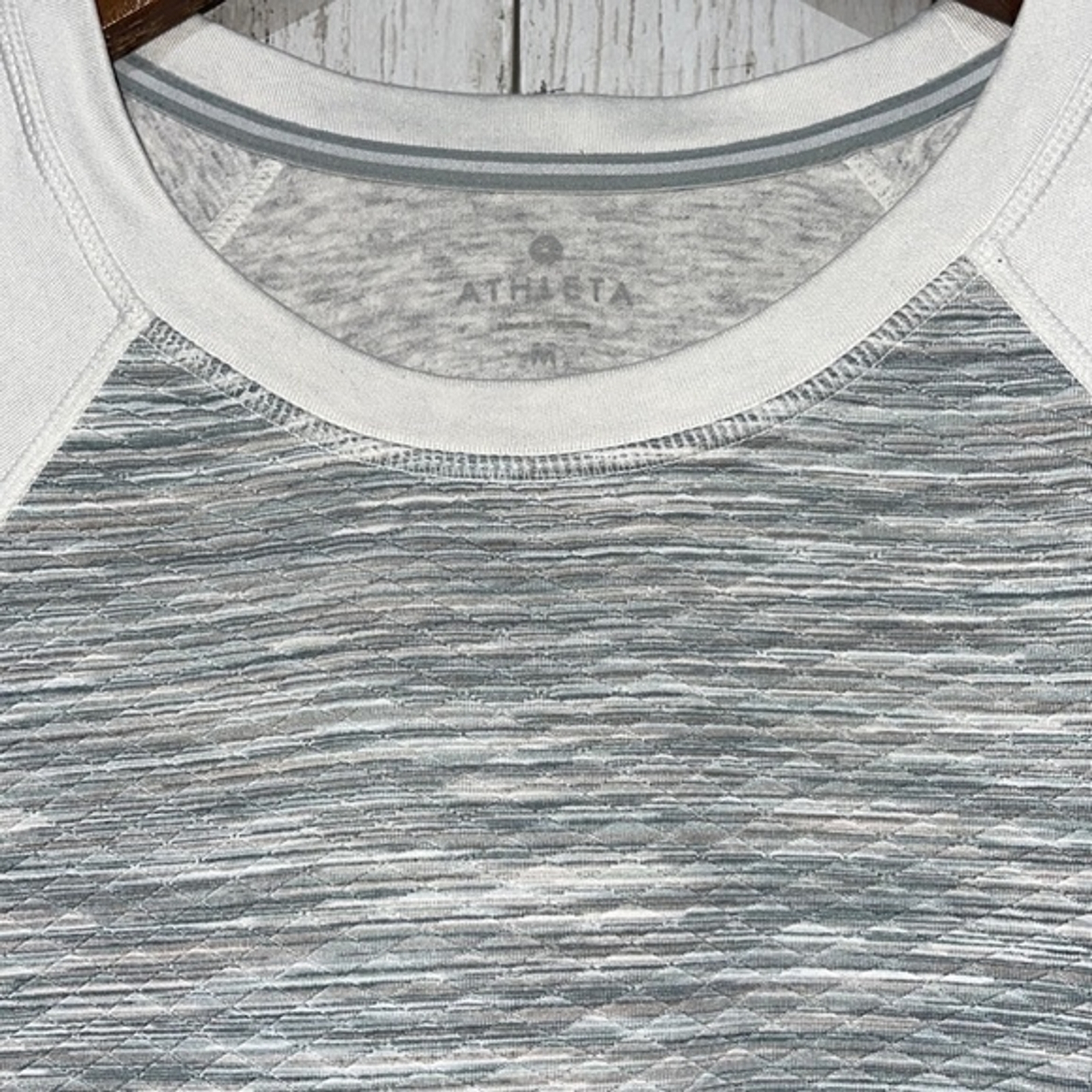 Athleta Crew Neck Snowscape Pullover Partially Qu… - image 2