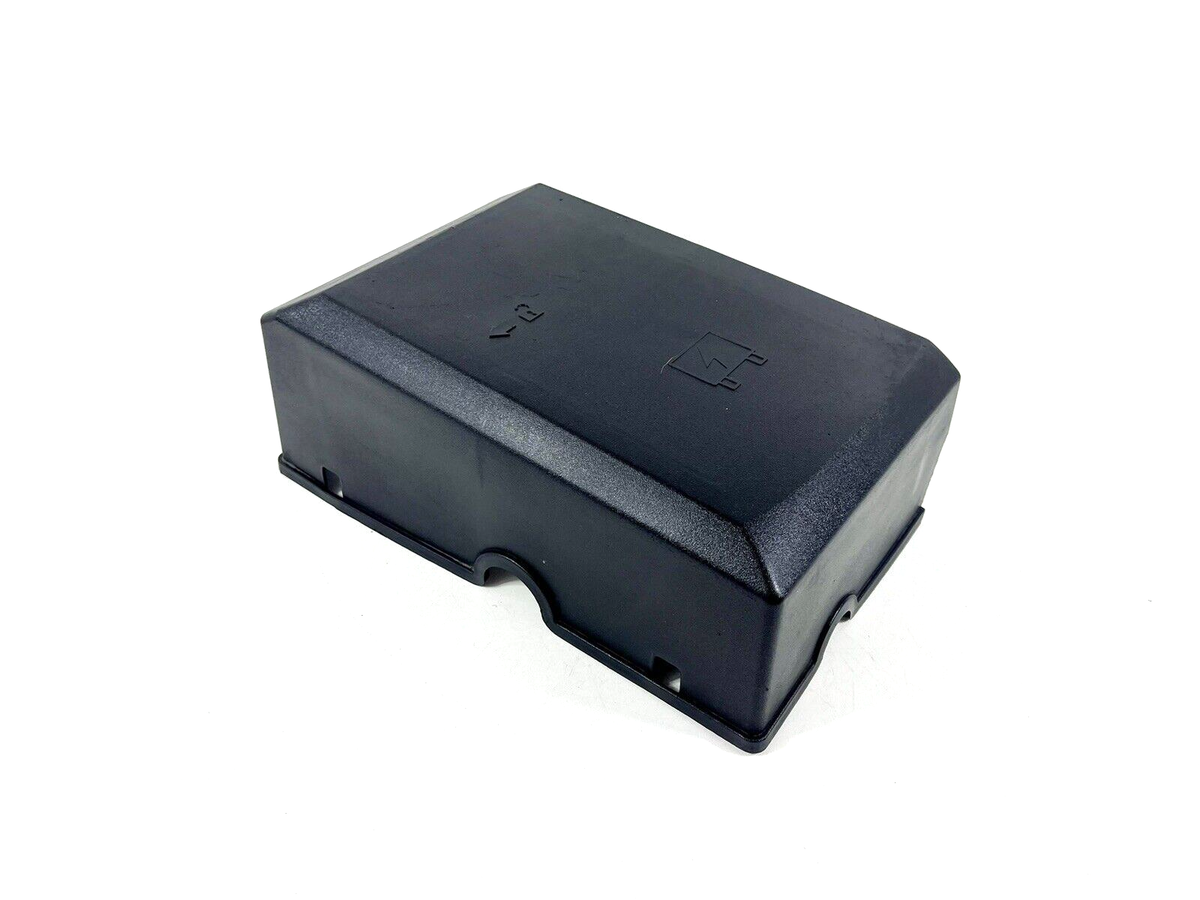 2007-2013 Silverado Sierra Under Hood Engine Fuse Relay Box