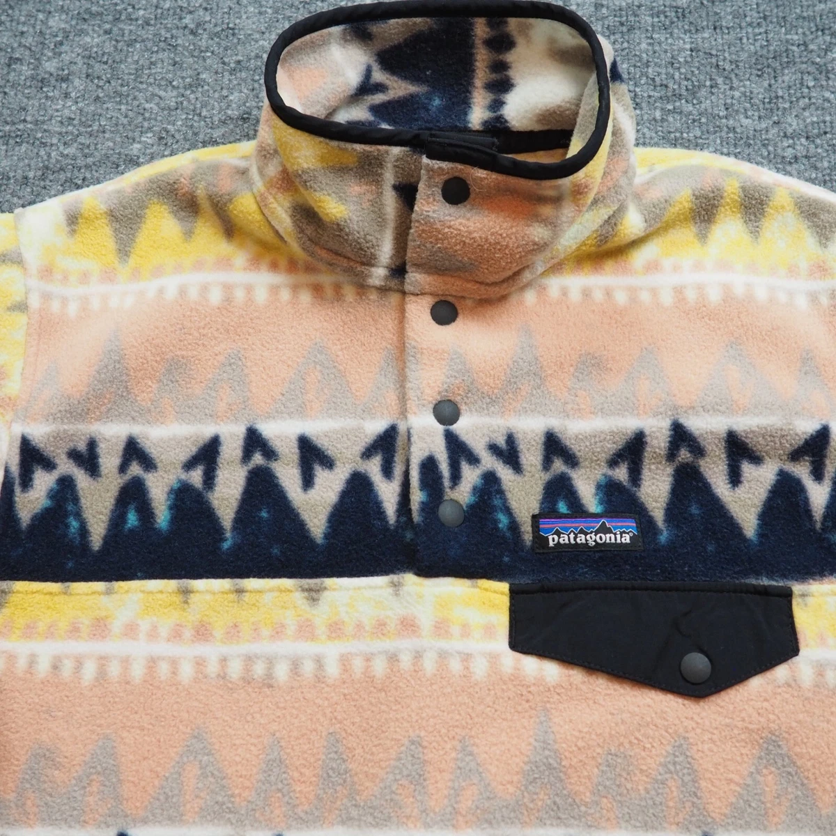 Patagonia Synchilla Women s Medium Bandicoot Marrow Grey Snap Button Fleece