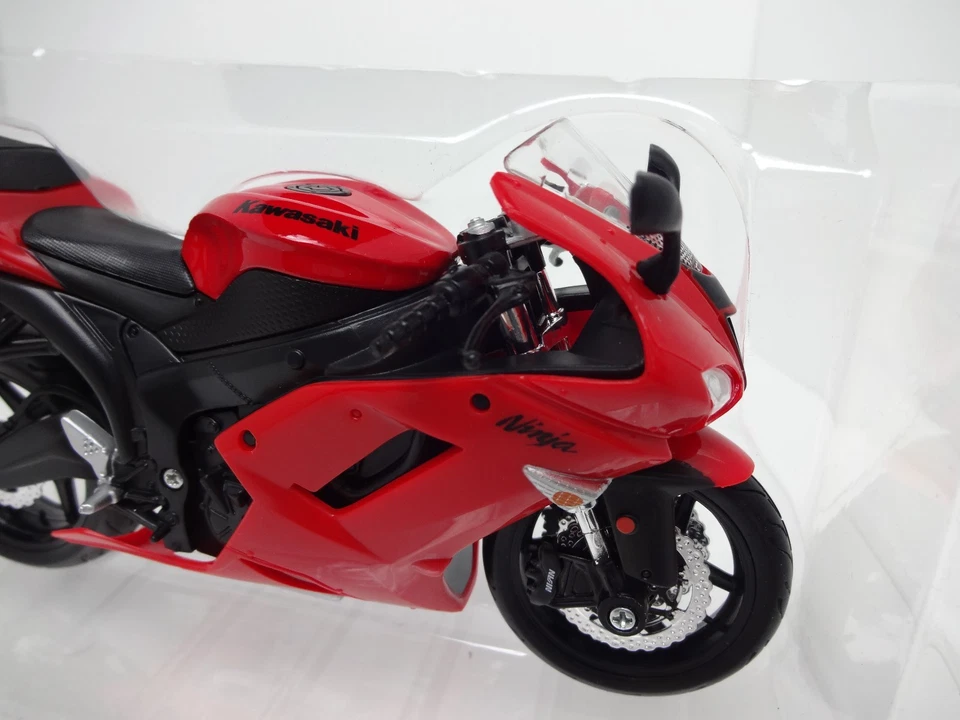 Maisto KAWASAKI Ninja ZX-6R 1/12 Color Rojo - Imagen 4 de 4
