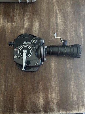Beaulieu R16 フィルムカメラ レンズ付き Beaulieu R16 16mm Movie Camera with Angenieux Zoom Type 4x17B 2.2