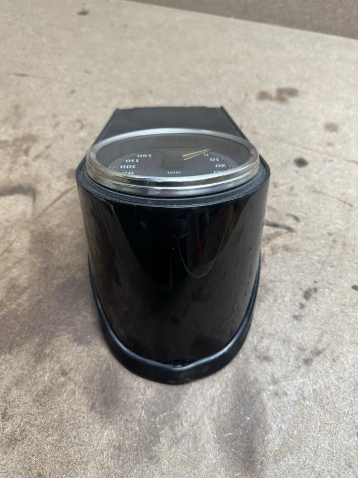 Harley Davidson Softail Dash Assembly - 71273-00 Black -  With Ignition Delete - Image 2 of 4