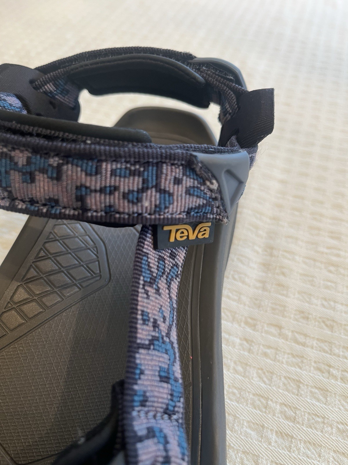 Teva Terra Fi5 Universal Sandals Women’s, Sz 9 Magma Grey image 3