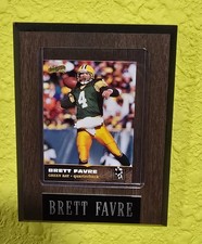 Green Bay Packers Brett Favre Topps Football Trading Card in Display Plaque
