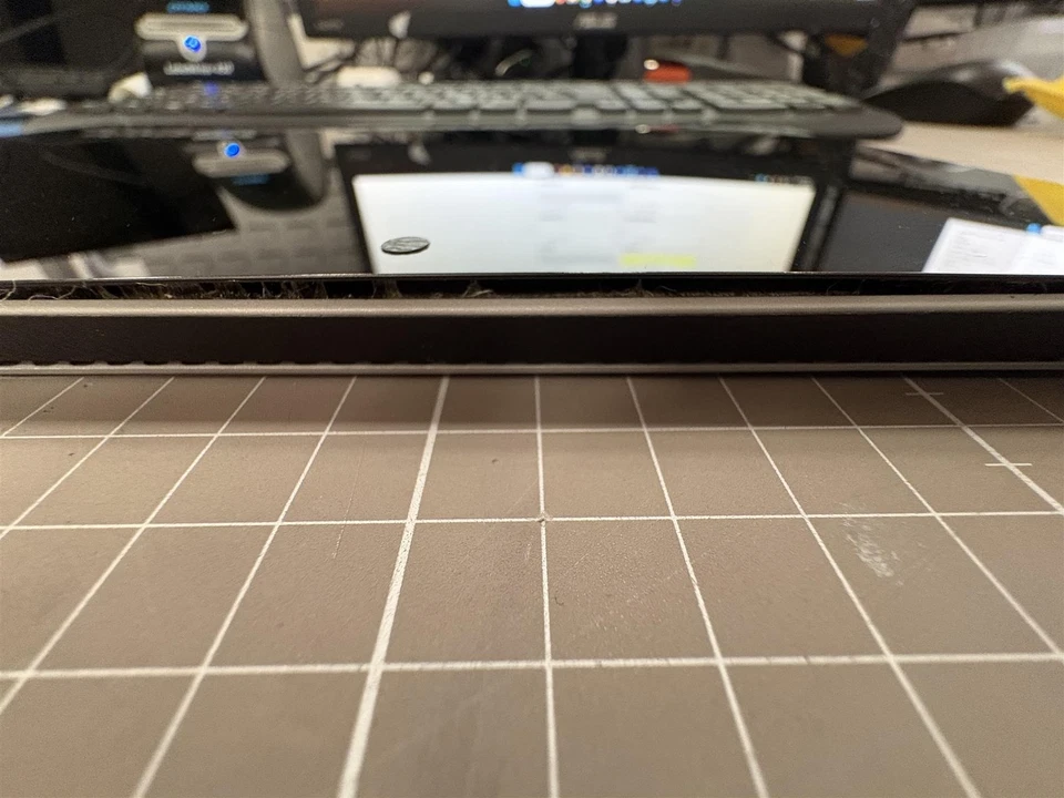 Microsoft Surface Pro 3 12.3'' i7-4650U 256GB 8GB Win 11 Platinum Tablet FAULTY - Image 2 of 3