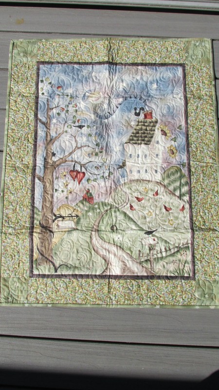 New Hand Made Green Ever After Wall Hanging Quilt 27" x 34" Machine Quilted