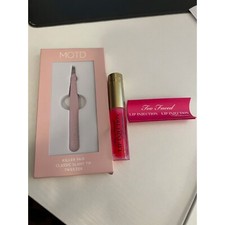 NWT Beauty products-set of 2- Too Faced Lip Injection tweezers