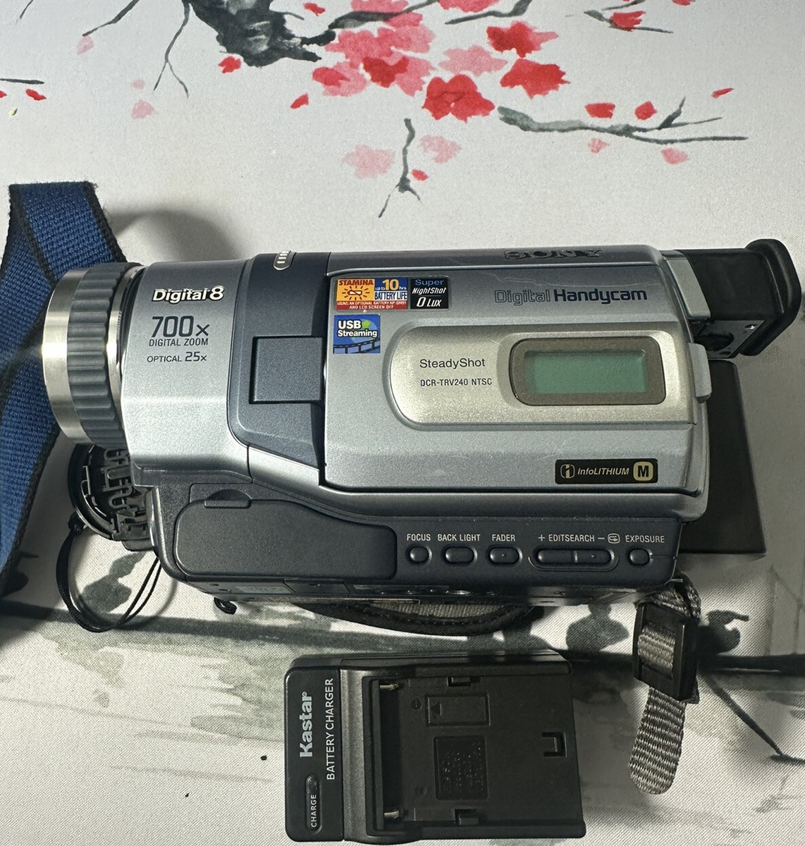 Sony DCR-TRV240 Digital8 HI8 8mm Video8 700x Camcorder Night