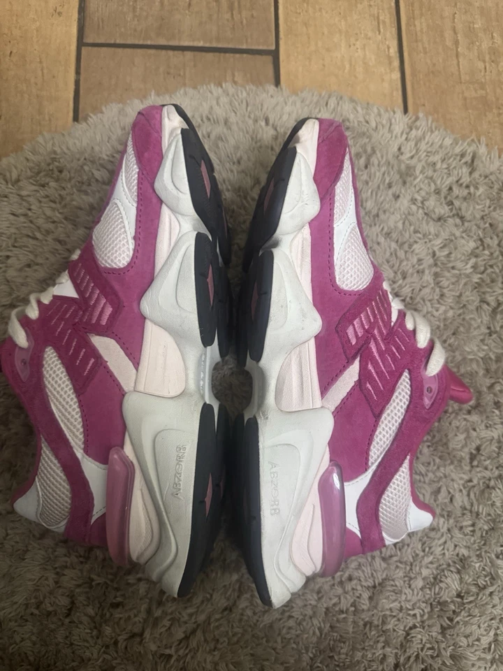 New Balance 9060, foto 1 di 5
