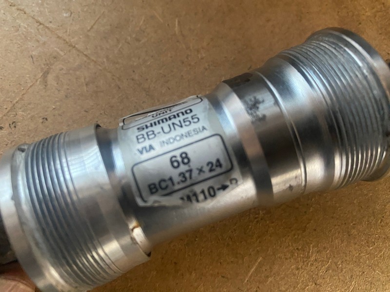 Shimano BB-UN55 Bottom Bracket 68mm x 110mm Square Taper Standard