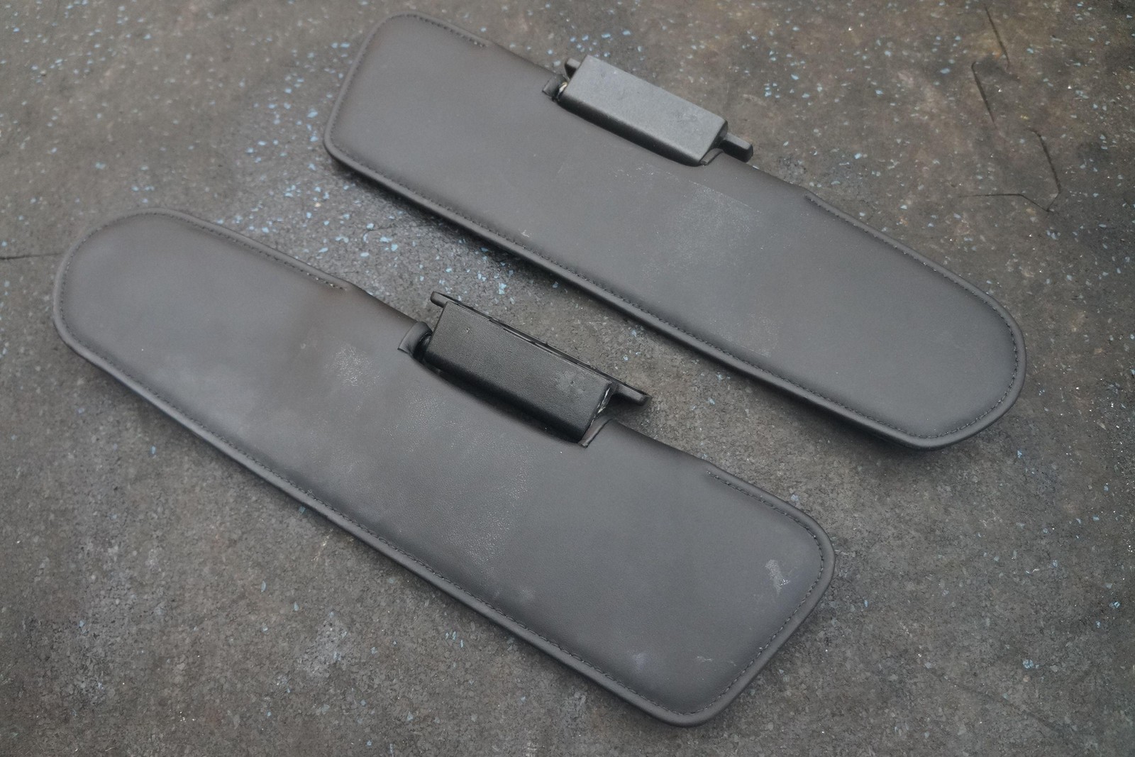 Set Left Right Sun Visor Shade Black Leather & Cloth OEM Ferrari California 2010