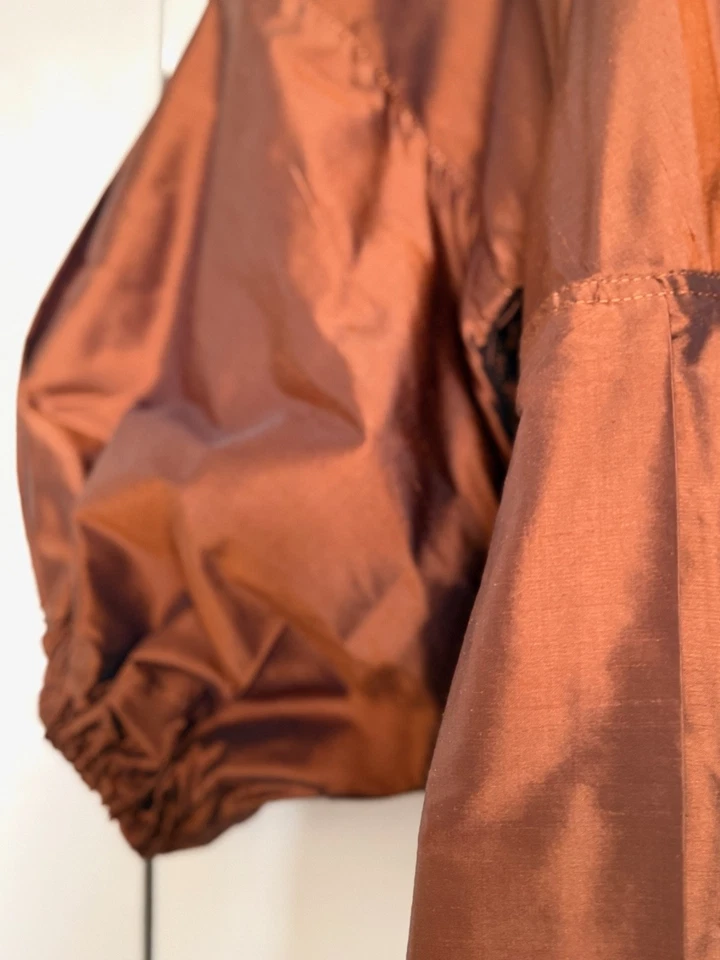 Abrigo llamativo 100 % seda Dupioni - Elegancia de cobre artesanal con bola dramática Foto 3 de 4