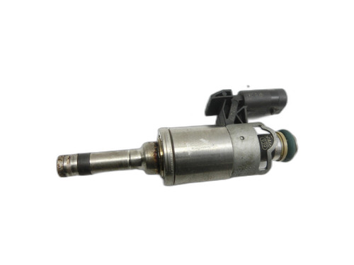 Injektor Einspritzdüse Zyl.1 für VW Polo V 6R 14-17 TSI 1,2 66KW 04E906036T