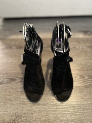 DV Dolce Vita Black Suede Peep Toe Double Buckle Block Heel Sandal Shoes Sz 8.5