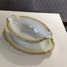 Noritake   3727 China Hand Painted Gravy Boat With Attached Underplate