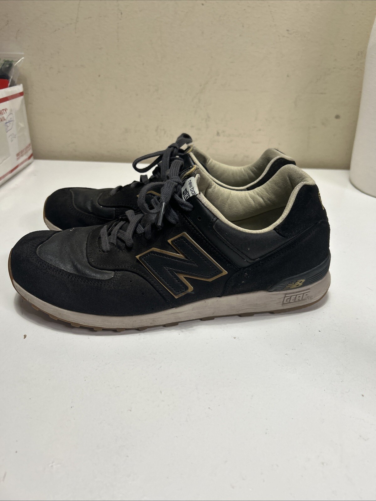 New Balance M576XIV Road to London Special Edition RARE Sz 10.5 Black Gold Shoes image 2