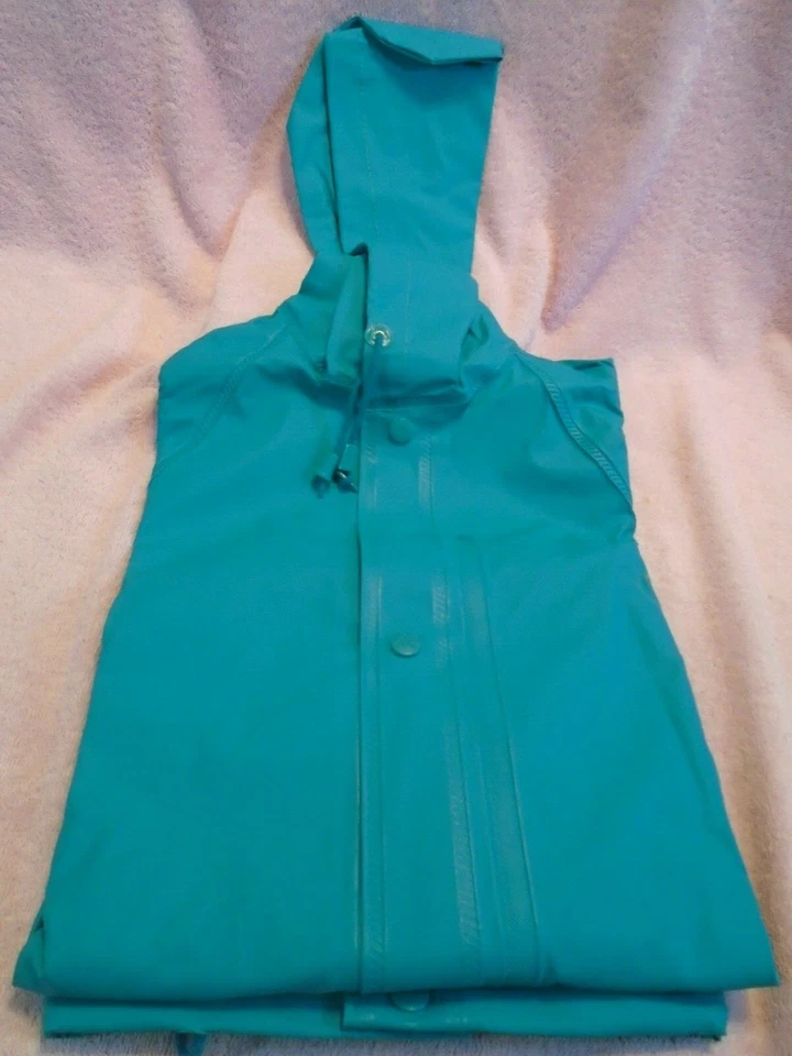 Cabela's Outfit 100% PVC Coated Rainwear Jacket and Pants - Image 4 of 4