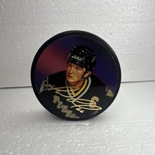 Mario Lemieux Souvenir 1996 Litho & Replica Signature Puck Pittsburgh Penguins
