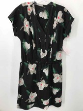 Banana Republic Black Size XS Floral Shift Knee Length Short Sleeve Dress