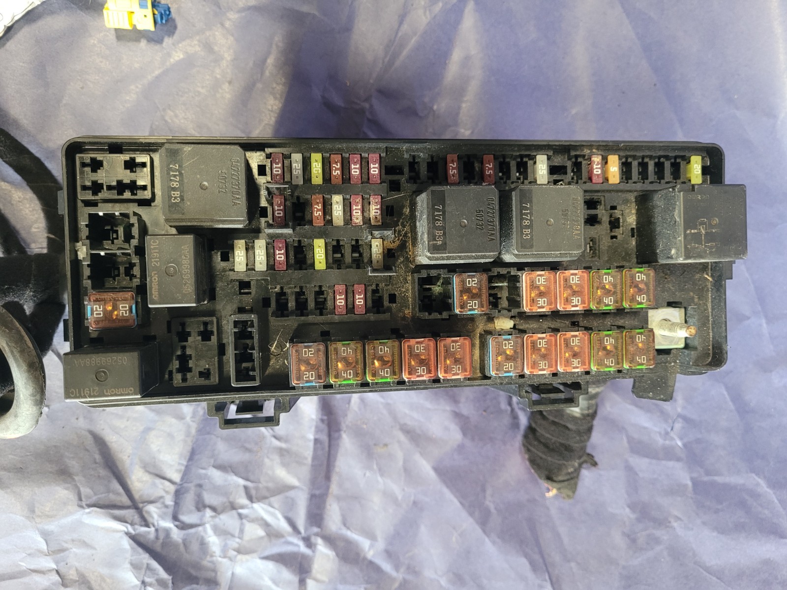 2014-2017 Maserati Ghibli Gransport 3.0L AT Fuse Relay Box 670036295