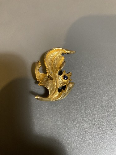 Broche en forme de rose en strass pour homme et femme Tendance Rouge et vert Grande feuille Accessoire élégant robe Bijoux corsage pour chapeau sac