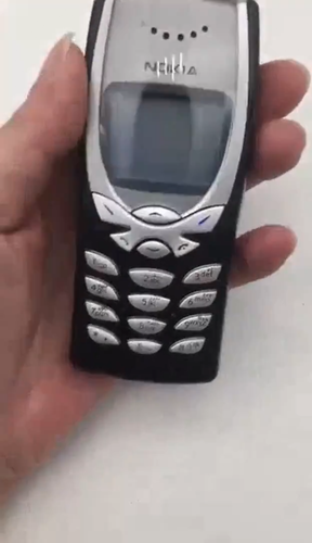 Nokia 8250 Unlocked Original 2G GSM 900 / 1800 Classic Mobile Phones - Video 1 van 1