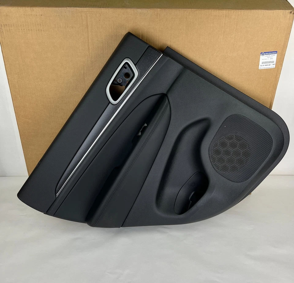 Оригинальная отделочная панель задней левой водительской двери для Jeep Grand Cherokee 2018 ограниченного выпуска 5LL814X9AD - Изображение 2 из 4