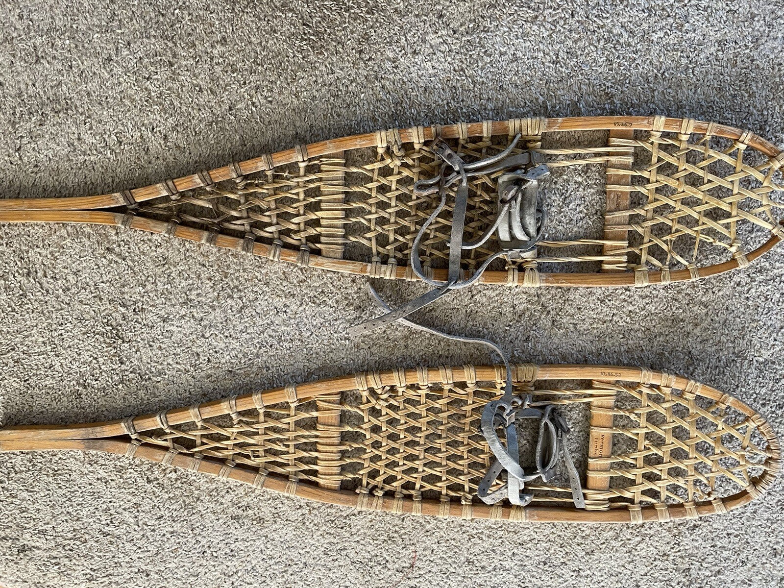 vintage vermont Tubbs wood snowshoes 10”+46” /rawhide bindings Cabin