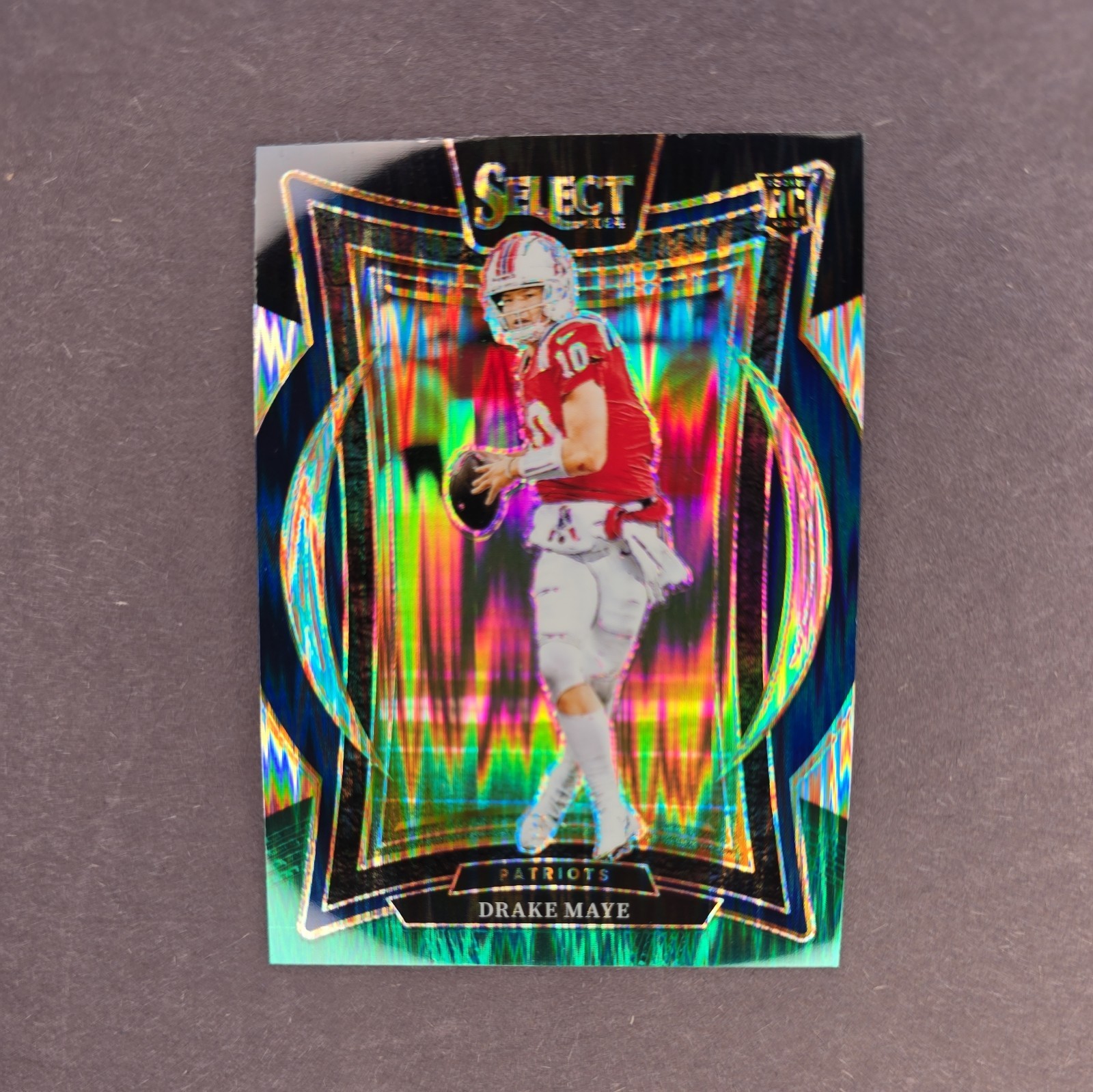 2024 Panini Select #27 Drake Maye Concourse Black & Green Shock Prizm Rookie 