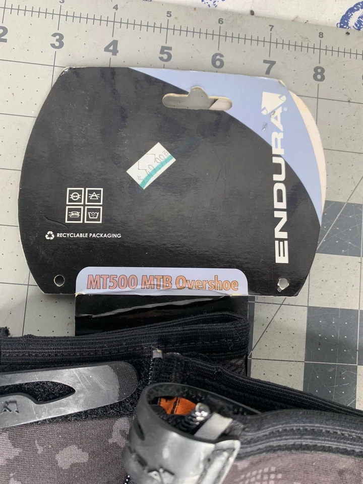 Endura MT500 Overshoe Covers Mens Medium Black Neoprene MTB Mountain Bike - Image 3 of 4