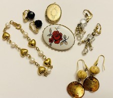 Vintage Gold Tone Lot Trifari Heart Bracelet Black Faceted Clip Earrings Locket