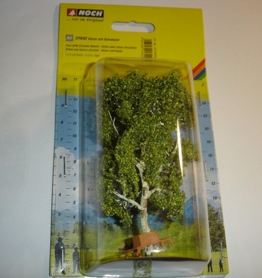 NOCH HO 21642 tree with circular rest bench