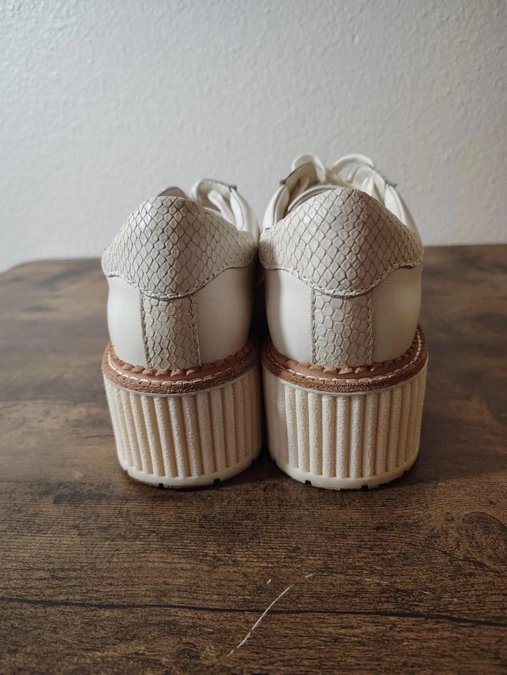 Zapatilla deportiva Dolce Vita Tiger para mujer de cuero blanco talla 8,5 M plataforma alta Foto 3 de 4