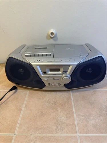 Vintage 2000 Panasonic RX-D11 Boombox Cassette Player CD Stereo Boombox W/Remote