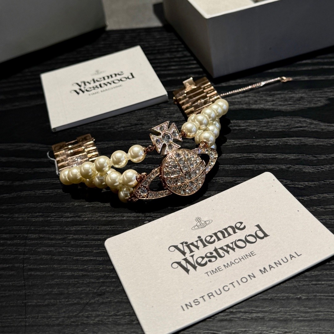 Vivienne Westwood ラペルピン Vivienne Vintage Rose gold pearl bracelet Flip Women's Quartz