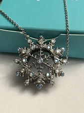 Origami Owl Silver Snowflake Locket