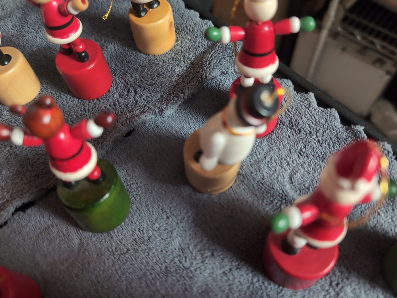 Vtg Wooden Santa Box W/ 12 Push Toy Christmas Ornaments Retro. Tested Working 