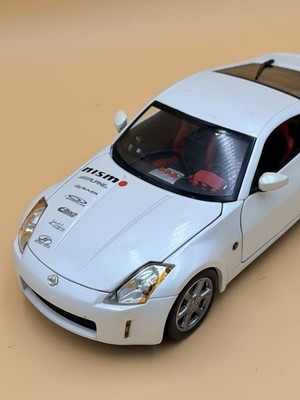 VINTAGE Hot Wheels Nissan 350Z Metal Collection White NISMO